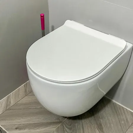 Two-tier 1041 Apartment
