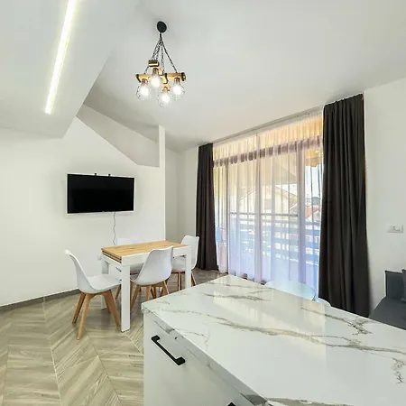 Two-tier 1041 Apartment *