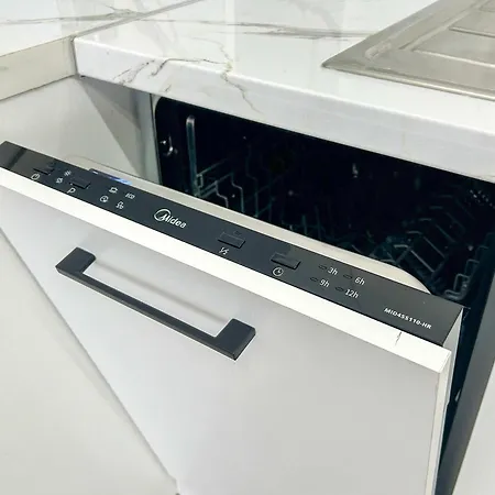 Two-tier 1041 Apartment *